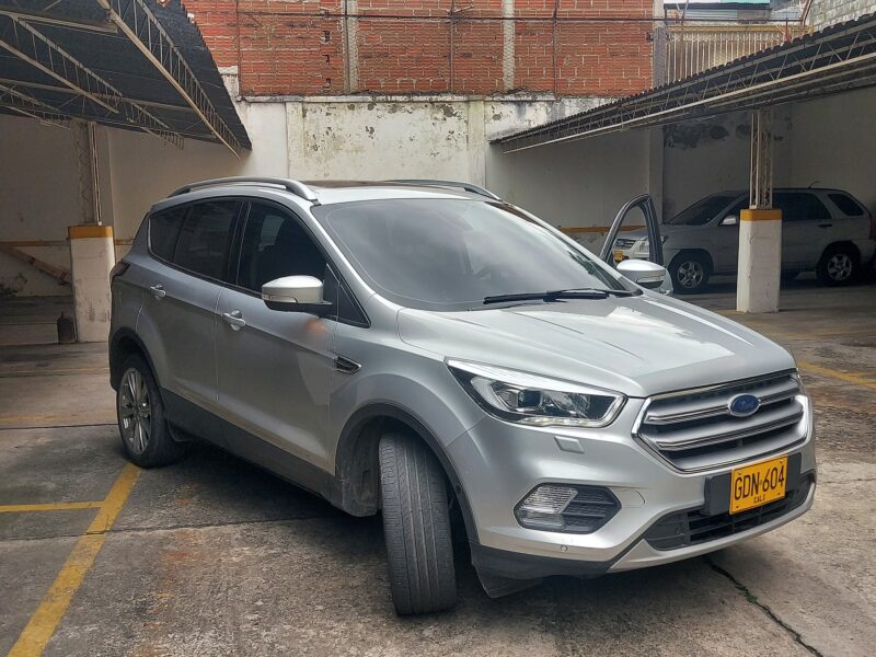 Venta de camioneta Ford Escape – Titanium [2×4]