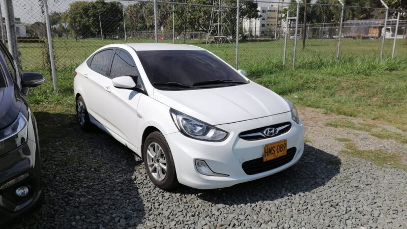 VENTA DE AUTOMÓVIL Hyundai Accent i25