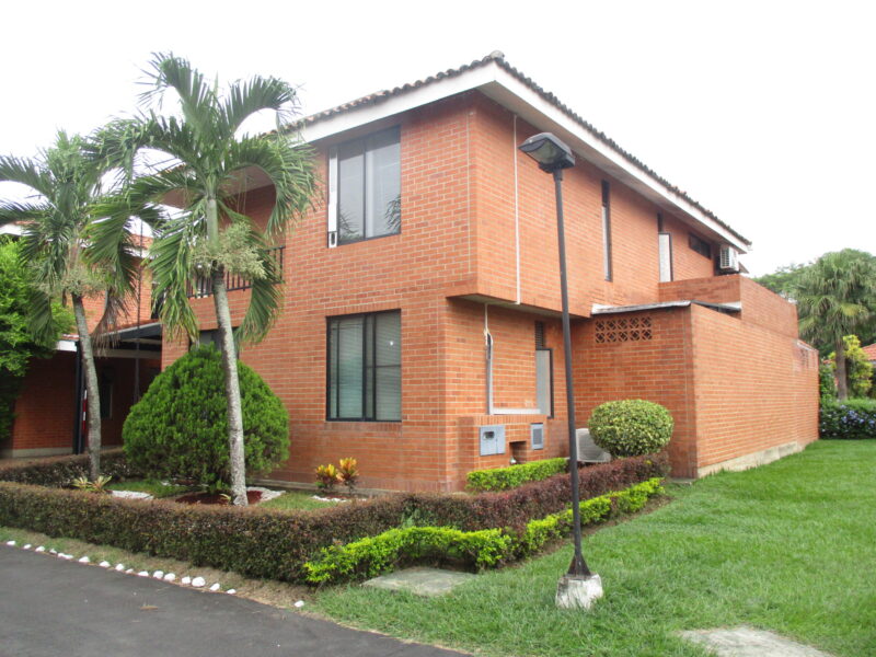 Venta de casa en Urbanización el Castillo, Condominio la Herrería, Jamundí.