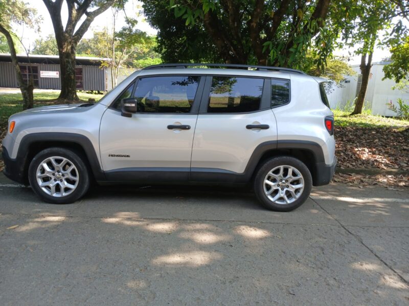 Venta de Vehículo Jeep Renegade