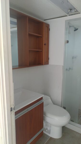 ALQUILER DE APARTAMENTO EN SEGUNDO PISO DE MULTICENTRO UNIDAD 10