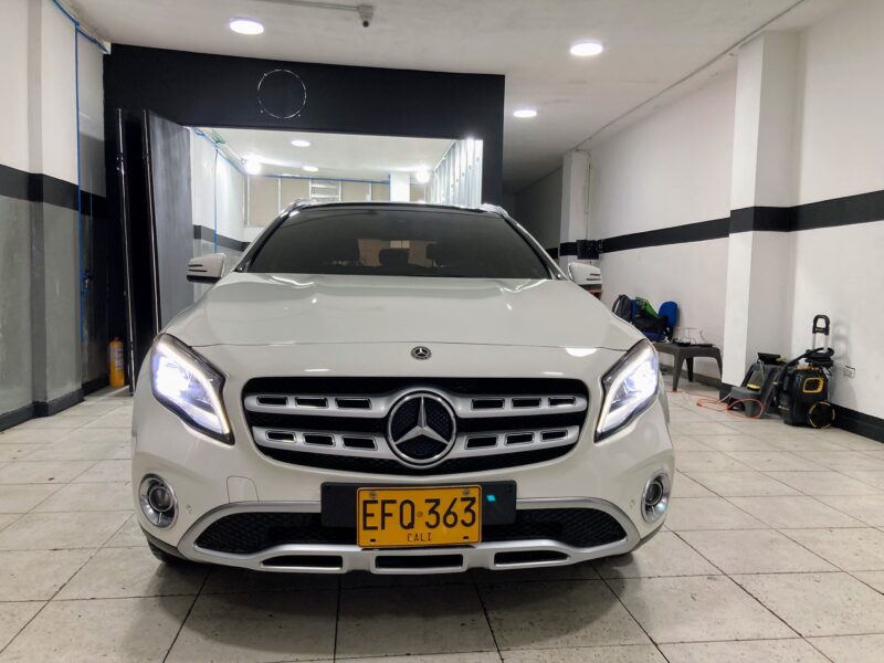 Venta camioneta SUV Mercedes Benz GLA 200, modelo 2018