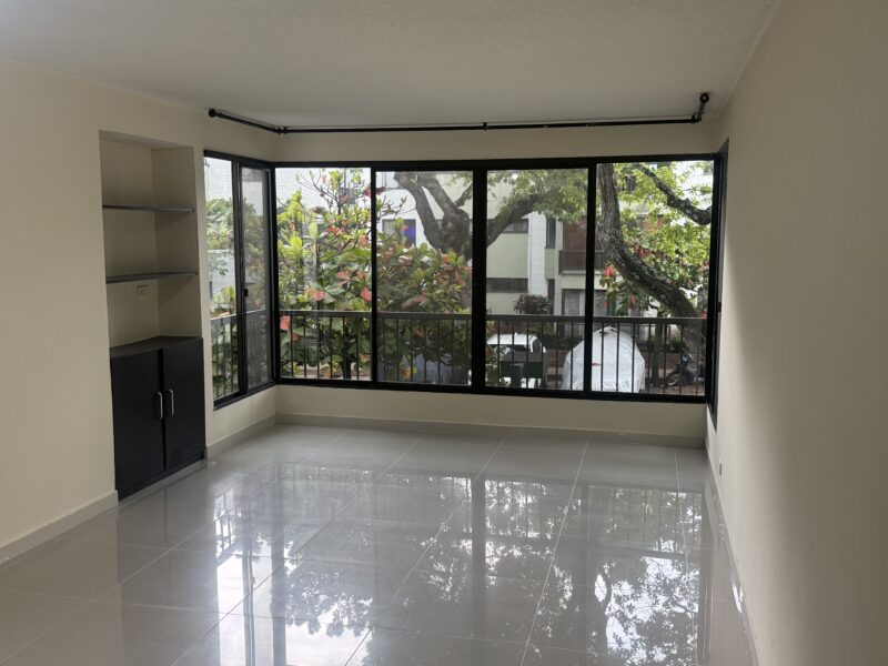 SE ARRIENDA APARTAMENTO EN MULTICENTRO – CALI SE ARRIENDA APARTAMENTO EN MULTICENTRO – CALI