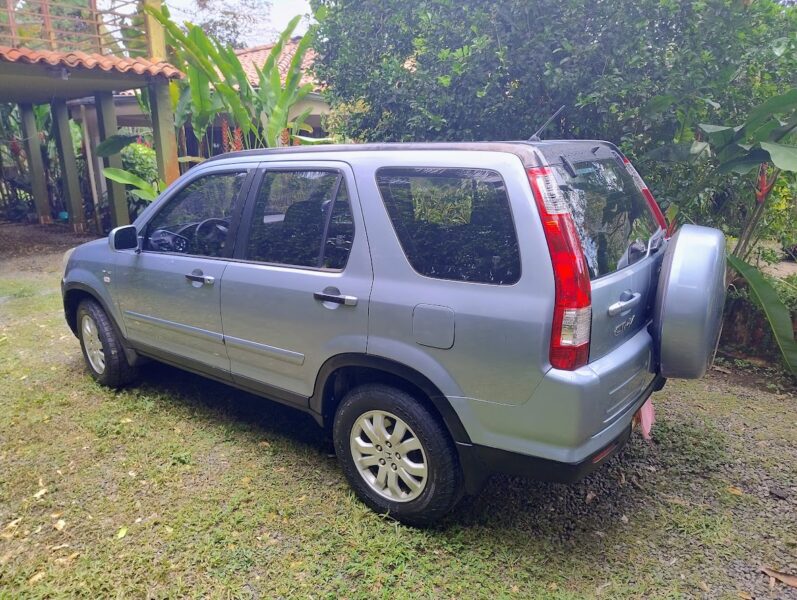 Venta de camioneta Honda CR-V, modelo 2005